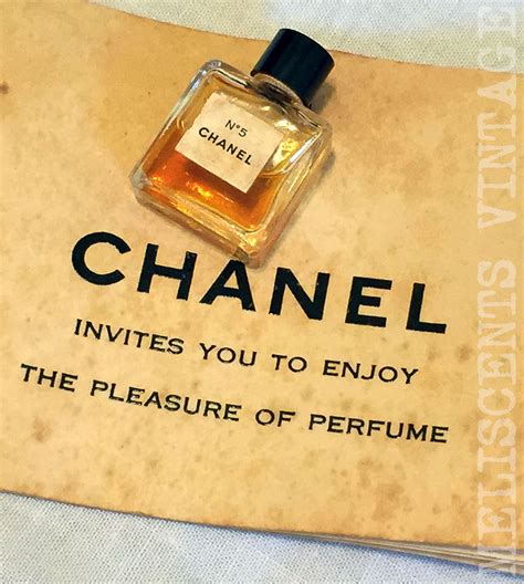 perfume chanel video|Chanel perfume no 5 sample.